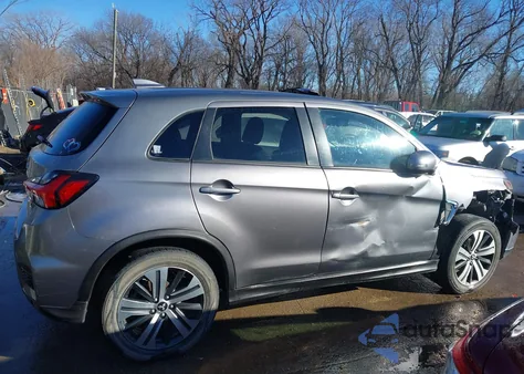 2020 Mitsubishi Outlander Sport 2.0 Se z USA, uszkodzony, nr VIN JA4AP4AU8LU023185